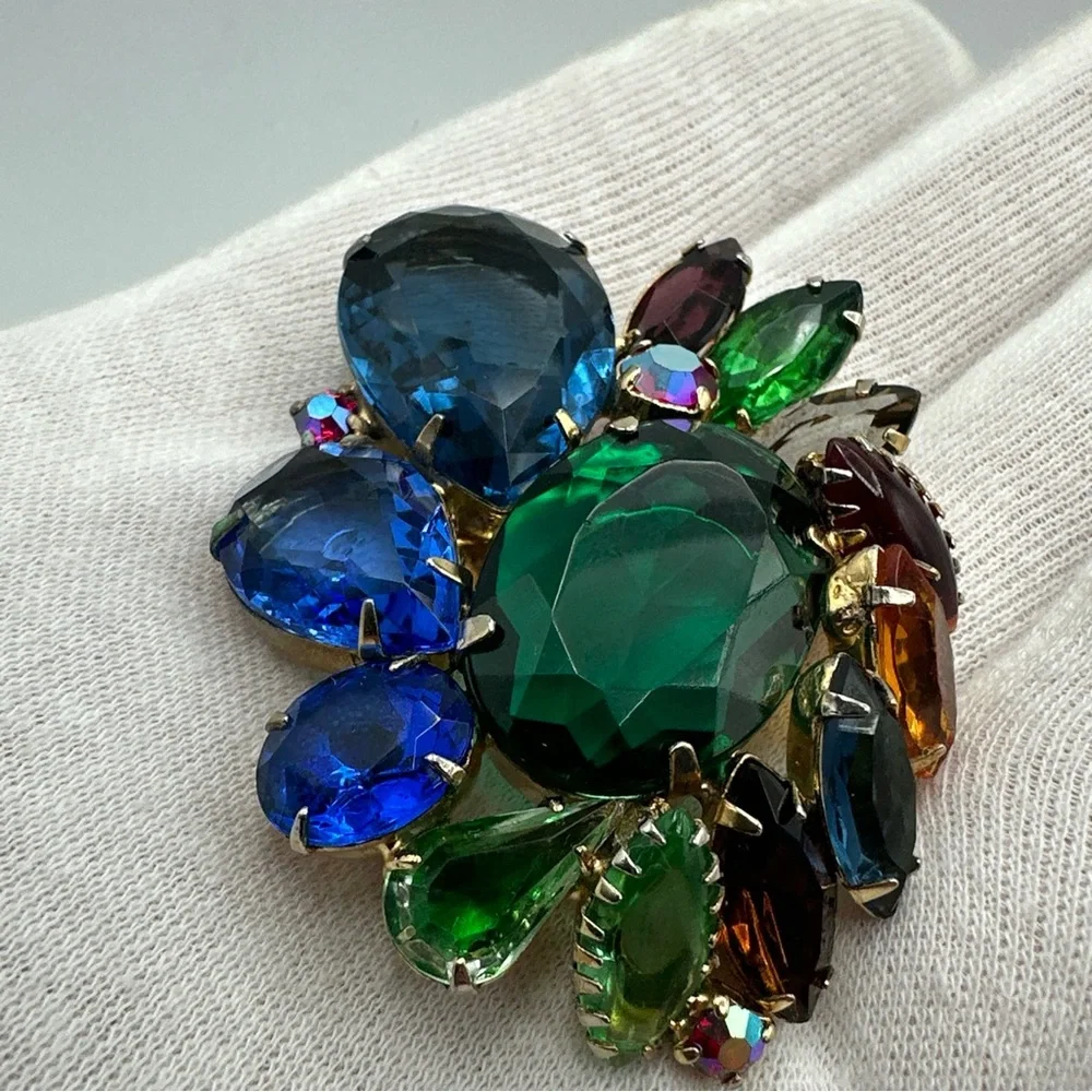 Vintage Designer by Juliana, brooch, multi colored stones #638‎